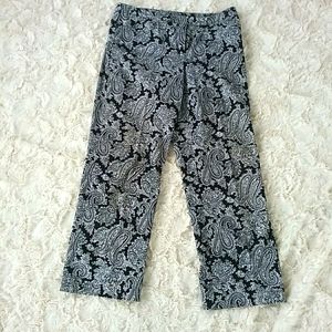 Jones New York paisley capris. Size 8